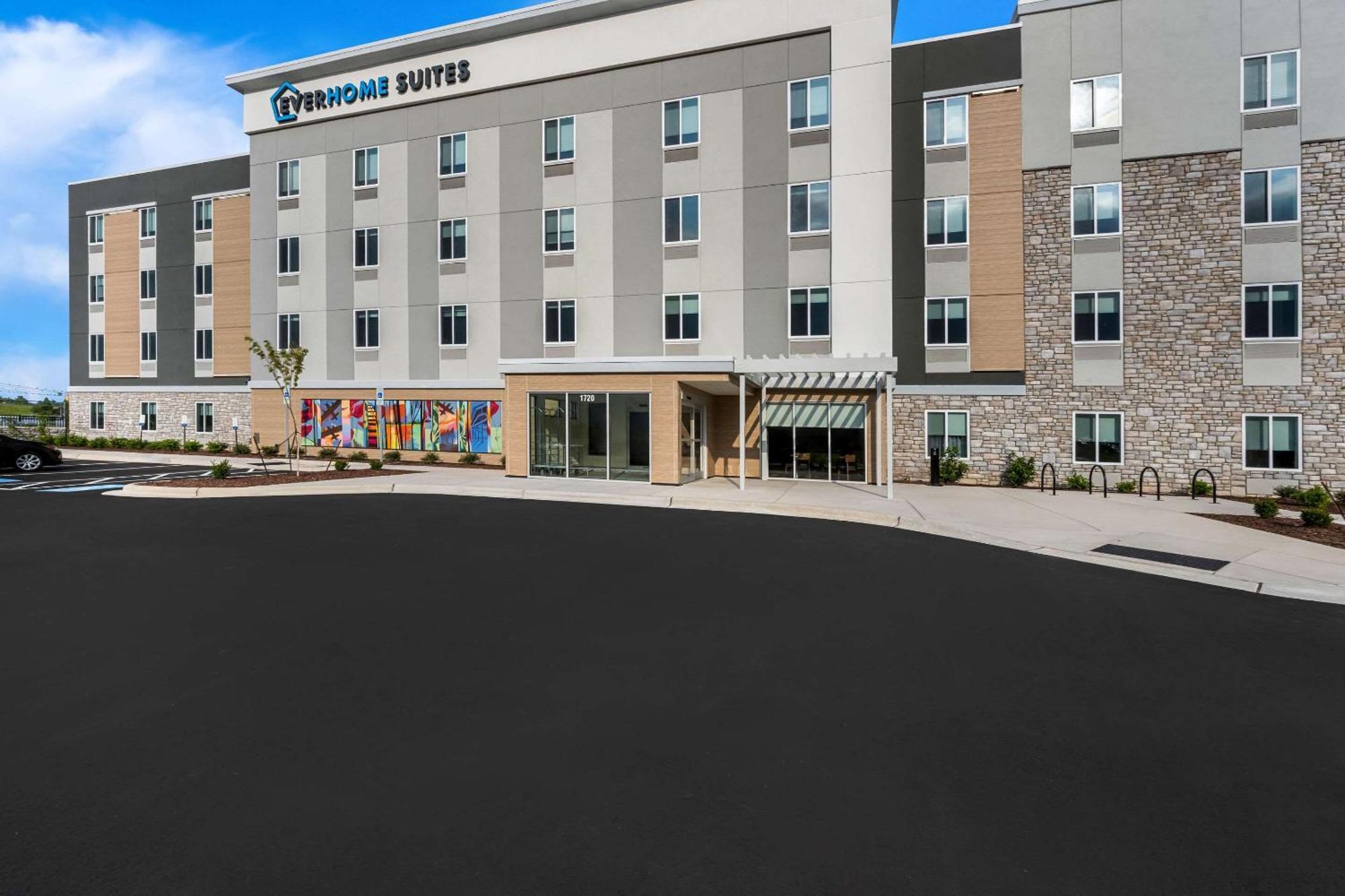 Everhome Suites Fayetteville Near Fort Bragg Exterior photo